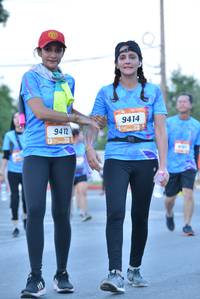 BIB: 9414, 9412
                            <button type="button" onclick="openModal(3186273)" class="btn btn-primary btn-sm float-right btn-popup" data-toggle="modal" data-target=".modal-high-quality">
                        <i class="fas fa-shopping-cart"></i> Add to Cart
                    </button>
                                            <button type="button" onclick="isThisMe(3186273, true)" class="btn btn-success btn-sm float-right btn-popup btn-isme hidden" data-toggle="tooltip" data-placement="bottom" title="นี่คือรูปของคุณใช่ไหม คลิกที่นี่เพื่อเอาเข้าอัลบั้ม">
                        <i class="fas fa-plus"></i> Add to album
                    </button>
                    <button type="button" onclick="isThisMe(3186273, false)" class="btn btn-warning btn-sm float-right btn-popup btn-isnotme hidden">
                        <i class="fas fa-ban"></i> Remove from album
                    </button>