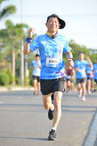 BIB: 6005
                            <button type="button" onclick="openModal(3131431)" class="btn btn-primary btn-sm float-right btn-popup" data-toggle="modal" data-target=".modal-high-quality">
                        <i class="fas fa-shopping-cart"></i> Add to Cart
                    </button>
                                            <button type="button" onclick="isThisMe(3131431, true)" class="btn btn-success btn-sm float-right btn-popup btn-isme hidden" data-toggle="tooltip" data-placement="bottom" title="นี่คือรูปของคุณใช่ไหม คลิกที่นี่เพื่อเอาเข้าอัลบั้ม">
                        <i class="fas fa-plus"></i> Add to album
                    </button>
                    <button type="button" onclick="isThisMe(3131431, false)" class="btn btn-warning btn-sm float-right btn-popup btn-isnotme hidden">
                        <i class="fas fa-ban"></i> Remove from album
                    </button>