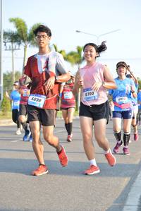 BIB: 6700, 6698, 6073
                            <button type="button" onclick="openModal(3138184)" class="btn btn-primary btn-sm float-right btn-popup" data-toggle="modal" data-target=".modal-high-quality">
                        <i class="fas fa-shopping-cart"></i> Add to Cart
                    </button>
                                            <button type="button" onclick="isThisMe(3138184, true)" class="btn btn-success btn-sm float-right btn-popup btn-isme hidden" data-toggle="tooltip" data-placement="bottom" title="นี่คือรูปของคุณใช่ไหม คลิกที่นี่เพื่อเอาเข้าอัลบั้ม">
                        <i class="fas fa-plus"></i> Add to album
                    </button>
                    <button type="button" onclick="isThisMe(3138184, false)" class="btn btn-warning btn-sm float-right btn-popup btn-isnotme hidden">
                        <i class="fas fa-ban"></i> Remove from album
                    </button>