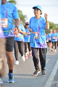 BIB: 902
                            <button type="button" onclick="openModal(3162439)" class="btn btn-primary btn-sm float-right btn-popup" data-toggle="modal" data-target=".modal-high-quality">
                        <i class="fas fa-shopping-cart"></i> Add to Cart
                    </button>
                                            <button type="button" onclick="isThisMe(3162439, true)" class="btn btn-success btn-sm float-right btn-popup btn-isme hidden" data-toggle="tooltip" data-placement="bottom" title="นี่คือรูปของคุณใช่ไหม คลิกที่นี่เพื่อเอาเข้าอัลบั้ม">
                        <i class="fas fa-plus"></i> Add to album
                    </button>
                    <button type="button" onclick="isThisMe(3162439, false)" class="btn btn-warning btn-sm float-right btn-popup btn-isnotme hidden">
                        <i class="fas fa-ban"></i> Remove from album
                    </button>