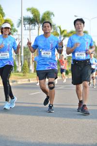 BIB: 6303, 6305, 304
                            <button type="button" onclick="openModal(3138356)" class="btn btn-primary btn-sm float-right btn-popup" data-toggle="modal" data-target=".modal-high-quality">
                        <i class="fas fa-shopping-cart"></i> Add to Cart
                    </button>
                                            <button type="button" onclick="isThisMe(3138356, true)" class="btn btn-success btn-sm float-right btn-popup btn-isme hidden" data-toggle="tooltip" data-placement="bottom" title="นี่คือรูปของคุณใช่ไหม คลิกที่นี่เพื่อเอาเข้าอัลบั้ม">
                        <i class="fas fa-plus"></i> Add to album
                    </button>
                    <button type="button" onclick="isThisMe(3138356, false)" class="btn btn-warning btn-sm float-right btn-popup btn-isnotme hidden">
                        <i class="fas fa-ban"></i> Remove from album
                    </button>