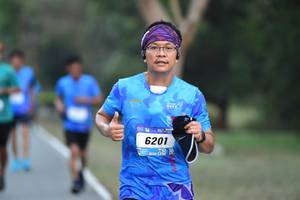 BIB: 6201
                            <button type="button" onclick="openModal(3451070)" class="btn btn-primary btn-sm float-right btn-popup" data-toggle="modal" data-target=".modal-high-quality">
                        <i class="fas fa-shopping-cart"></i> Add to Cart
                    </button>
                                            <button type="button" onclick="isThisMe(3451070, true)" class="btn btn-success btn-sm float-right btn-popup btn-isme hidden" data-toggle="tooltip" data-placement="bottom" title="นี่คือรูปของคุณใช่ไหม คลิกที่นี่เพื่อเอาเข้าอัลบั้ม">
                        <i class="fas fa-plus"></i> Add to album
                    </button>
                    <button type="button" onclick="isThisMe(3451070, false)" class="btn btn-warning btn-sm float-right btn-popup btn-isnotme hidden">
                        <i class="fas fa-ban"></i> Remove from album
                    </button>