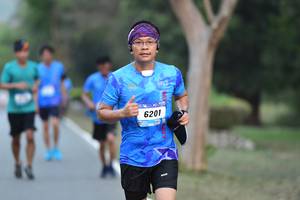 BIB: 6201
                            <button type="button" onclick="openModal(3451066)" class="btn btn-primary btn-sm float-right btn-popup" data-toggle="modal" data-target=".modal-high-quality">
                        <i class="fas fa-shopping-cart"></i> Add to Cart
                    </button>
                                            <button type="button" onclick="isThisMe(3451066, true)" class="btn btn-success btn-sm float-right btn-popup btn-isme hidden" data-toggle="tooltip" data-placement="bottom" title="นี่คือรูปของคุณใช่ไหม คลิกที่นี่เพื่อเอาเข้าอัลบั้ม">
                        <i class="fas fa-plus"></i> Add to album
                    </button>
                    <button type="button" onclick="isThisMe(3451066, false)" class="btn btn-warning btn-sm float-right btn-popup btn-isnotme hidden">
                        <i class="fas fa-ban"></i> Remove from album
                    </button>