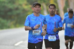 BIB: 6005, 6176
                            <button type="button" onclick="openModal(3409818)" class="btn btn-primary btn-sm float-right btn-popup" data-toggle="modal" data-target=".modal-high-quality">
                        <i class="fas fa-shopping-cart"></i> Add to Cart
                    </button>
                                            <button type="button" onclick="isThisMe(3409818, true)" class="btn btn-success btn-sm float-right btn-popup btn-isme hidden" data-toggle="tooltip" data-placement="bottom" title="นี่คือรูปของคุณใช่ไหม คลิกที่นี่เพื่อเอาเข้าอัลบั้ม">
                        <i class="fas fa-plus"></i> Add to album
                    </button>
                    <button type="button" onclick="isThisMe(3409818, false)" class="btn btn-warning btn-sm float-right btn-popup btn-isnotme hidden">
                        <i class="fas fa-ban"></i> Remove from album
                    </button>