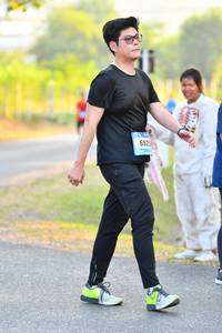 BIB: 692
                            <button type="button" onclick="openModal(3109596)" class="btn btn-primary btn-sm float-right btn-popup" data-toggle="modal" data-target=".modal-high-quality">
                        <i class="fas fa-shopping-cart"></i> Add to Cart
                    </button>
                                            <button type="button" onclick="isThisMe(3109596, true)" class="btn btn-success btn-sm float-right btn-popup btn-isme hidden" data-toggle="tooltip" data-placement="bottom" title="นี่คือรูปของคุณใช่ไหม คลิกที่นี่เพื่อเอาเข้าอัลบั้ม">
                        <i class="fas fa-plus"></i> Add to album
                    </button>
                    <button type="button" onclick="isThisMe(3109596, false)" class="btn btn-warning btn-sm float-right btn-popup btn-isnotme hidden">
                        <i class="fas fa-ban"></i> Remove from album
                    </button>