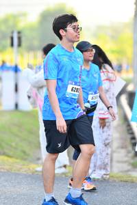 BIB: 
                            <button type="button" onclick="openModal(3098566)" class="btn btn-primary btn-sm float-right btn-popup" data-toggle="modal" data-target=".modal-high-quality">
                        <i class="fas fa-shopping-cart"></i> Add to Cart
                    </button>
                                            <button type="button" onclick="isThisMe(3098566, true)" class="btn btn-success btn-sm float-right btn-popup btn-isme hidden" data-toggle="tooltip" data-placement="bottom" title="นี่คือรูปของคุณใช่ไหม คลิกที่นี่เพื่อเอาเข้าอัลบั้ม">
                        <i class="fas fa-plus"></i> Add to album
                    </button>
                    <button type="button" onclick="isThisMe(3098566, false)" class="btn btn-warning btn-sm float-right btn-popup btn-isnotme hidden">
                        <i class="fas fa-ban"></i> Remove from album
                    </button>