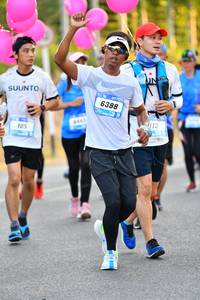 BIB: 6388
                            <button type="button" onclick="openModal(3088418)" class="btn btn-primary btn-sm float-right btn-popup" data-toggle="modal" data-target=".modal-high-quality">
                        <i class="fas fa-shopping-cart"></i> Add to Cart
                    </button>
                                            <button type="button" onclick="isThisMe(3088418, true)" class="btn btn-success btn-sm float-right btn-popup btn-isme hidden" data-toggle="tooltip" data-placement="bottom" title="นี่คือรูปของคุณใช่ไหม คลิกที่นี่เพื่อเอาเข้าอัลบั้ม">
                        <i class="fas fa-plus"></i> Add to album
                    </button>
                    <button type="button" onclick="isThisMe(3088418, false)" class="btn btn-warning btn-sm float-right btn-popup btn-isnotme hidden">
                        <i class="fas fa-ban"></i> Remove from album
                    </button>