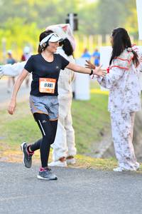 BIB: 
                            <button type="button" onclick="openModal(3091517)" class="btn btn-primary btn-sm float-right btn-popup" data-toggle="modal" data-target=".modal-high-quality">
                        <i class="fas fa-shopping-cart"></i> Add to Cart
                    </button>
                                            <button type="button" onclick="isThisMe(3091517, true)" class="btn btn-success btn-sm float-right btn-popup btn-isme hidden" data-toggle="tooltip" data-placement="bottom" title="นี่คือรูปของคุณใช่ไหม คลิกที่นี่เพื่อเอาเข้าอัลบั้ม">
                        <i class="fas fa-plus"></i> Add to album
                    </button>
                    <button type="button" onclick="isThisMe(3091517, false)" class="btn btn-warning btn-sm float-right btn-popup btn-isnotme hidden">
                        <i class="fas fa-ban"></i> Remove from album
                    </button>