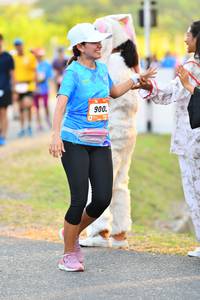 BIB: 900
                            <button type="button" onclick="openModal(3111413)" class="btn btn-primary btn-sm float-right btn-popup" data-toggle="modal" data-target=".modal-high-quality">
                        <i class="fas fa-shopping-cart"></i> Add to Cart
                    </button>
                                            <button type="button" onclick="isThisMe(3111413, true)" class="btn btn-success btn-sm float-right btn-popup btn-isme hidden" data-toggle="tooltip" data-placement="bottom" title="นี่คือรูปของคุณใช่ไหม คลิกที่นี่เพื่อเอาเข้าอัลบั้ม">
                        <i class="fas fa-plus"></i> Add to album
                    </button>
                    <button type="button" onclick="isThisMe(3111413, false)" class="btn btn-warning btn-sm float-right btn-popup btn-isnotme hidden">
                        <i class="fas fa-ban"></i> Remove from album
                    </button>