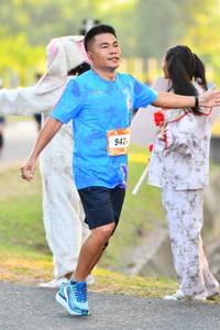 BIB: 942
                            <button type="button" onclick="openModal(3089908)" class="btn btn-primary btn-sm float-right btn-popup" data-toggle="modal" data-target=".modal-high-quality">
                        <i class="fas fa-shopping-cart"></i> Add to Cart
                    </button>
                                            <button type="button" onclick="isThisMe(3089908, true)" class="btn btn-success btn-sm float-right btn-popup btn-isme hidden" data-toggle="tooltip" data-placement="bottom" title="นี่คือรูปของคุณใช่ไหม คลิกที่นี่เพื่อเอาเข้าอัลบั้ม">
                        <i class="fas fa-plus"></i> Add to album
                    </button>
                    <button type="button" onclick="isThisMe(3089908, false)" class="btn btn-warning btn-sm float-right btn-popup btn-isnotme hidden">
                        <i class="fas fa-ban"></i> Remove from album
                    </button>