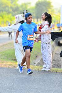 BIB: 8184
                            <button type="button" onclick="openModal(3090916)" class="btn btn-primary btn-sm float-right btn-popup" data-toggle="modal" data-target=".modal-high-quality">
                        <i class="fas fa-shopping-cart"></i> Add to Cart
                    </button>
                                            <button type="button" onclick="isThisMe(3090916, true)" class="btn btn-success btn-sm float-right btn-popup btn-isme hidden" data-toggle="tooltip" data-placement="bottom" title="นี่คือรูปของคุณใช่ไหม คลิกที่นี่เพื่อเอาเข้าอัลบั้ม">
                        <i class="fas fa-plus"></i> Add to album
                    </button>
                    <button type="button" onclick="isThisMe(3090916, false)" class="btn btn-warning btn-sm float-right btn-popup btn-isnotme hidden">
                        <i class="fas fa-ban"></i> Remove from album
                    </button>