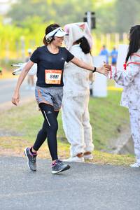 BIB: 8881
                            <button type="button" onclick="openModal(3091518)" class="btn btn-primary btn-sm float-right btn-popup" data-toggle="modal" data-target=".modal-high-quality">
                        <i class="fas fa-shopping-cart"></i> Add to Cart
                    </button>
                                            <button type="button" onclick="isThisMe(3091518, true)" class="btn btn-success btn-sm float-right btn-popup btn-isme hidden" data-toggle="tooltip" data-placement="bottom" title="นี่คือรูปของคุณใช่ไหม คลิกที่นี่เพื่อเอาเข้าอัลบั้ม">
                        <i class="fas fa-plus"></i> Add to album
                    </button>
                    <button type="button" onclick="isThisMe(3091518, false)" class="btn btn-warning btn-sm float-right btn-popup btn-isnotme hidden">
                        <i class="fas fa-ban"></i> Remove from album
                    </button>