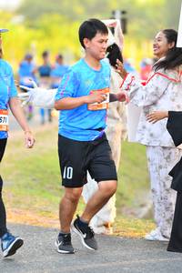 BIB: 
                            <button type="button" onclick="openModal(3107828)" class="btn btn-primary btn-sm float-right btn-popup" data-toggle="modal" data-target=".modal-high-quality">
                        <i class="fas fa-shopping-cart"></i> Add to Cart
                    </button>
                                            <button type="button" onclick="isThisMe(3107828, true)" class="btn btn-success btn-sm float-right btn-popup btn-isme hidden" data-toggle="tooltip" data-placement="bottom" title="นี่คือรูปของคุณใช่ไหม คลิกที่นี่เพื่อเอาเข้าอัลบั้ม">
                        <i class="fas fa-plus"></i> Add to album
                    </button>
                    <button type="button" onclick="isThisMe(3107828, false)" class="btn btn-warning btn-sm float-right btn-popup btn-isnotme hidden">
                        <i class="fas fa-ban"></i> Remove from album
                    </button>