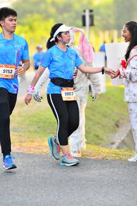 BIB: 9153, 9863
                            <button type="button" onclick="openModal(3091713)" class="btn btn-primary btn-sm float-right btn-popup" data-toggle="modal" data-target=".modal-high-quality">
                        <i class="fas fa-shopping-cart"></i> Add to Cart
                    </button>
                                            <button type="button" onclick="isThisMe(3091713, true)" class="btn btn-success btn-sm float-right btn-popup btn-isme hidden" data-toggle="tooltip" data-placement="bottom" title="นี่คือรูปของคุณใช่ไหม คลิกที่นี่เพื่อเอาเข้าอัลบั้ม">
                        <i class="fas fa-plus"></i> Add to album
                    </button>
                    <button type="button" onclick="isThisMe(3091713, false)" class="btn btn-warning btn-sm float-right btn-popup btn-isnotme hidden">
                        <i class="fas fa-ban"></i> Remove from album
                    </button>