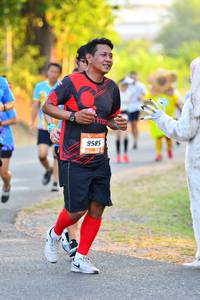 BIB: 9585
                            <button type="button" onclick="openModal(3096945)" class="btn btn-primary btn-sm float-right btn-popup" data-toggle="modal" data-target=".modal-high-quality">
                        <i class="fas fa-shopping-cart"></i> Add to Cart
                    </button>
                                            <button type="button" onclick="isThisMe(3096945, true)" class="btn btn-success btn-sm float-right btn-popup btn-isme hidden" data-toggle="tooltip" data-placement="bottom" title="นี่คือรูปของคุณใช่ไหม คลิกที่นี่เพื่อเอาเข้าอัลบั้ม">
                        <i class="fas fa-plus"></i> Add to album
                    </button>
                    <button type="button" onclick="isThisMe(3096945, false)" class="btn btn-warning btn-sm float-right btn-popup btn-isnotme hidden">
                        <i class="fas fa-ban"></i> Remove from album
                    </button>