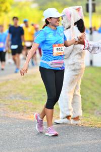 BIB: 900
                            <button type="button" onclick="openModal(3111394)" class="btn btn-primary btn-sm float-right btn-popup" data-toggle="modal" data-target=".modal-high-quality">
                        <i class="fas fa-shopping-cart"></i> Add to Cart
                    </button>
                                            <button type="button" onclick="isThisMe(3111394, true)" class="btn btn-success btn-sm float-right btn-popup btn-isme hidden" data-toggle="tooltip" data-placement="bottom" title="นี่คือรูปของคุณใช่ไหม คลิกที่นี่เพื่อเอาเข้าอัลบั้ม">
                        <i class="fas fa-plus"></i> Add to album
                    </button>
                    <button type="button" onclick="isThisMe(3111394, false)" class="btn btn-warning btn-sm float-right btn-popup btn-isnotme hidden">
                        <i class="fas fa-ban"></i> Remove from album
                    </button>