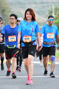 BIB: 8343, 8886, 9339
                            <button type="button" onclick="openModal(3122082)" class="btn btn-primary btn-sm float-right btn-popup" data-toggle="modal" data-target=".modal-high-quality">
                        <i class="fas fa-shopping-cart"></i> Add to Cart
                    </button>
                                            <button type="button" onclick="isThisMe(3122082, true)" class="btn btn-success btn-sm float-right btn-popup btn-isme hidden" data-toggle="tooltip" data-placement="bottom" title="นี่คือรูปของคุณใช่ไหม คลิกที่นี่เพื่อเอาเข้าอัลบั้ม">
                        <i class="fas fa-plus"></i> Add to album
                    </button>
                    <button type="button" onclick="isThisMe(3122082, false)" class="btn btn-warning btn-sm float-right btn-popup btn-isnotme hidden">
                        <i class="fas fa-ban"></i> Remove from album
                    </button>