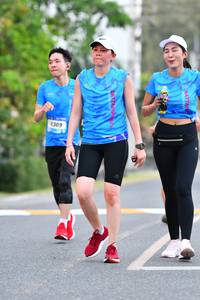 BIB: 309
                            <button type="button" onclick="openModal(3119831)" class="btn btn-primary btn-sm float-right btn-popup" data-toggle="modal" data-target=".modal-high-quality">
                        <i class="fas fa-shopping-cart"></i> Add to Cart
                    </button>
                                            <button type="button" onclick="isThisMe(3119831, true)" class="btn btn-success btn-sm float-right btn-popup btn-isme hidden" data-toggle="tooltip" data-placement="bottom" title="นี่คือรูปของคุณใช่ไหม คลิกที่นี่เพื่อเอาเข้าอัลบั้ม">
                        <i class="fas fa-plus"></i> Add to album
                    </button>
                    <button type="button" onclick="isThisMe(3119831, false)" class="btn btn-warning btn-sm float-right btn-popup btn-isnotme hidden">
                        <i class="fas fa-ban"></i> Remove from album
                    </button>