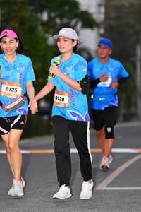 BIB: 9128, 9125
                            <button type="button" onclick="openModal(3122890)" class="btn btn-primary btn-sm float-right btn-popup" data-toggle="modal" data-target=".modal-high-quality">
                        <i class="fas fa-shopping-cart"></i> Add to Cart
                    </button>
                                            <button type="button" onclick="isThisMe(3122890, true)" class="btn btn-success btn-sm float-right btn-popup btn-isme hidden" data-toggle="tooltip" data-placement="bottom" title="นี่คือรูปของคุณใช่ไหม คลิกที่นี่เพื่อเอาเข้าอัลบั้ม">
                        <i class="fas fa-plus"></i> Add to album
                    </button>
                    <button type="button" onclick="isThisMe(3122890, false)" class="btn btn-warning btn-sm float-right btn-popup btn-isnotme hidden">
                        <i class="fas fa-ban"></i> Remove from album
                    </button>