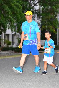 BIB: 9360
                            <button type="button" onclick="openModal(3115861)" class="btn btn-primary btn-sm float-right btn-popup" data-toggle="modal" data-target=".modal-high-quality">
                        <i class="fas fa-shopping-cart"></i> Add to Cart
                    </button>
                                            <button type="button" onclick="isThisMe(3115861, true)" class="btn btn-success btn-sm float-right btn-popup btn-isme hidden" data-toggle="tooltip" data-placement="bottom" title="นี่คือรูปของคุณใช่ไหม คลิกที่นี่เพื่อเอาเข้าอัลบั้ม">
                        <i class="fas fa-plus"></i> Add to album
                    </button>
                    <button type="button" onclick="isThisMe(3115861, false)" class="btn btn-warning btn-sm float-right btn-popup btn-isnotme hidden">
                        <i class="fas fa-ban"></i> Remove from album
                    </button>