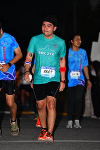 BIB: 6502, 6616
                            <button type="button" onclick="openModal(3103298)" class="btn btn-primary btn-sm float-right btn-popup" data-toggle="modal" data-target=".modal-high-quality">
                        <i class="fas fa-shopping-cart"></i> Add to Cart
                    </button>
                                            <button type="button" onclick="isThisMe(3103298, true)" class="btn btn-success btn-sm float-right btn-popup btn-isme hidden" data-toggle="tooltip" data-placement="bottom" title="นี่คือรูปของคุณใช่ไหม คลิกที่นี่เพื่อเอาเข้าอัลบั้ม">
                        <i class="fas fa-plus"></i> Add to album
                    </button>
                    <button type="button" onclick="isThisMe(3103298, false)" class="btn btn-warning btn-sm float-right btn-popup btn-isnotme hidden">
                        <i class="fas fa-ban"></i> Remove from album
                    </button>