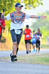 BIB: 6017
                            <button type="button" onclick="openModal(3088783)" class="btn btn-primary btn-sm float-right btn-popup" data-toggle="modal" data-target=".modal-high-quality">
                        <i class="fas fa-shopping-cart"></i> Add to Cart
                    </button>
                                            <button type="button" onclick="isThisMe(3088783, true)" class="btn btn-success btn-sm float-right btn-popup btn-isme hidden" data-toggle="tooltip" data-placement="bottom" title="นี่คือรูปของคุณใช่ไหม คลิกที่นี่เพื่อเอาเข้าอัลบั้ม">
                        <i class="fas fa-plus"></i> Add to album
                    </button>
                    <button type="button" onclick="isThisMe(3088783, false)" class="btn btn-warning btn-sm float-right btn-popup btn-isnotme hidden">
                        <i class="fas fa-ban"></i> Remove from album
                    </button>