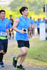 BIB: 6205
                            <button type="button" onclick="openModal(3098243)" class="btn btn-primary btn-sm float-right btn-popup" data-toggle="modal" data-target=".modal-high-quality">
                        <i class="fas fa-shopping-cart"></i> Add to Cart
                    </button>
                                            <button type="button" onclick="isThisMe(3098243, true)" class="btn btn-success btn-sm float-right btn-popup btn-isme hidden" data-toggle="tooltip" data-placement="bottom" title="นี่คือรูปของคุณใช่ไหม คลิกที่นี่เพื่อเอาเข้าอัลบั้ม">
                        <i class="fas fa-plus"></i> Add to album
                    </button>
                    <button type="button" onclick="isThisMe(3098243, false)" class="btn btn-warning btn-sm float-right btn-popup btn-isnotme hidden">
                        <i class="fas fa-ban"></i> Remove from album
                    </button>