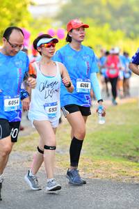 BIB: 6266, 6054, 693
                            <button type="button" onclick="openModal(3101961)" class="btn btn-primary btn-sm float-right btn-popup" data-toggle="modal" data-target=".modal-high-quality">
                        <i class="fas fa-shopping-cart"></i> Add to Cart
                    </button>
                                            <button type="button" onclick="isThisMe(3101961, true)" class="btn btn-success btn-sm float-right btn-popup btn-isme hidden" data-toggle="tooltip" data-placement="bottom" title="นี่คือรูปของคุณใช่ไหม คลิกที่นี่เพื่อเอาเข้าอัลบั้ม">
                        <i class="fas fa-plus"></i> Add to album
                    </button>
                    <button type="button" onclick="isThisMe(3101961, false)" class="btn btn-warning btn-sm float-right btn-popup btn-isnotme hidden">
                        <i class="fas fa-ban"></i> Remove from album
                    </button>