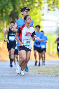 BIB: 6939
                            <button type="button" onclick="openModal(3088171)" class="btn btn-primary btn-sm float-right btn-popup" data-toggle="modal" data-target=".modal-high-quality">
                        <i class="fas fa-shopping-cart"></i> Add to Cart
                    </button>
                                            <button type="button" onclick="isThisMe(3088171, true)" class="btn btn-success btn-sm float-right btn-popup btn-isme hidden" data-toggle="tooltip" data-placement="bottom" title="นี่คือรูปของคุณใช่ไหม คลิกที่นี่เพื่อเอาเข้าอัลบั้ม">
                        <i class="fas fa-plus"></i> Add to album
                    </button>
                    <button type="button" onclick="isThisMe(3088171, false)" class="btn btn-warning btn-sm float-right btn-popup btn-isnotme hidden">
                        <i class="fas fa-ban"></i> Remove from album
                    </button>