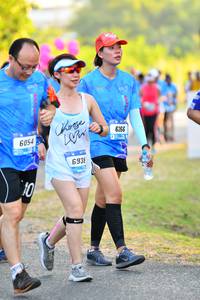 BIB: 6266, 6054, 693
                            <button type="button" onclick="openModal(3101998)" class="btn btn-primary btn-sm float-right btn-popup" data-toggle="modal" data-target=".modal-high-quality">
                        <i class="fas fa-shopping-cart"></i> Add to Cart
                    </button>
                                            <button type="button" onclick="isThisMe(3101998, true)" class="btn btn-success btn-sm float-right btn-popup btn-isme hidden" data-toggle="tooltip" data-placement="bottom" title="นี่คือรูปของคุณใช่ไหม คลิกที่นี่เพื่อเอาเข้าอัลบั้ม">
                        <i class="fas fa-plus"></i> Add to album
                    </button>
                    <button type="button" onclick="isThisMe(3101998, false)" class="btn btn-warning btn-sm float-right btn-popup btn-isnotme hidden">
                        <i class="fas fa-ban"></i> Remove from album
                    </button>