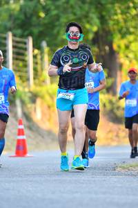 BIB: 201
                            <button type="button" onclick="openModal(3089016)" class="btn btn-primary btn-sm float-right btn-popup" data-toggle="modal" data-target=".modal-high-quality">
                        <i class="fas fa-shopping-cart"></i> Add to Cart
                    </button>
                                            <button type="button" onclick="isThisMe(3089016, true)" class="btn btn-success btn-sm float-right btn-popup btn-isme hidden" data-toggle="tooltip" data-placement="bottom" title="นี่คือรูปของคุณใช่ไหม คลิกที่นี่เพื่อเอาเข้าอัลบั้ม">
                        <i class="fas fa-plus"></i> Add to album
                    </button>
                    <button type="button" onclick="isThisMe(3089016, false)" class="btn btn-warning btn-sm float-right btn-popup btn-isnotme hidden">
                        <i class="fas fa-ban"></i> Remove from album
                    </button>