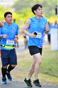 BIB: 950, 6205
                            <button type="button" onclick="openModal(3098258)" class="btn btn-primary btn-sm float-right btn-popup" data-toggle="modal" data-target=".modal-high-quality">
                        <i class="fas fa-shopping-cart"></i> Add to Cart
                    </button>
                                            <button type="button" onclick="isThisMe(3098258, true)" class="btn btn-success btn-sm float-right btn-popup btn-isme hidden" data-toggle="tooltip" data-placement="bottom" title="นี่คือรูปของคุณใช่ไหม คลิกที่นี่เพื่อเอาเข้าอัลบั้ม">
                        <i class="fas fa-plus"></i> Add to album
                    </button>
                    <button type="button" onclick="isThisMe(3098258, false)" class="btn btn-warning btn-sm float-right btn-popup btn-isnotme hidden">
                        <i class="fas fa-ban"></i> Remove from album
                    </button>