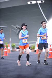 BIB: 8232, 8231
                            <button type="button" onclick="openModal(3413151)" class="btn btn-primary btn-sm float-right btn-popup" data-toggle="modal" data-target=".modal-high-quality">
                        <i class="fas fa-shopping-cart"></i> Add to Cart
                    </button>
                                            <button type="button" onclick="isThisMe(3413151, true)" class="btn btn-success btn-sm float-right btn-popup btn-isme hidden" data-toggle="tooltip" data-placement="bottom" title="นี่คือรูปของคุณใช่ไหม คลิกที่นี่เพื่อเอาเข้าอัลบั้ม">
                        <i class="fas fa-plus"></i> Add to album
                    </button>
                    <button type="button" onclick="isThisMe(3413151, false)" class="btn btn-warning btn-sm float-right btn-popup btn-isnotme hidden">
                        <i class="fas fa-ban"></i> Remove from album
                    </button>