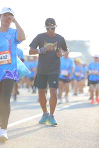 BIB: 402
                            <button type="button" onclick="openModal(3158099)" class="btn btn-primary btn-sm float-right btn-popup" data-toggle="modal" data-target=".modal-high-quality">
                        <i class="fas fa-shopping-cart"></i> Add to Cart
                    </button>
                                            <button type="button" onclick="isThisMe(3158099, true)" class="btn btn-success btn-sm float-right btn-popup btn-isme hidden" data-toggle="tooltip" data-placement="bottom" title="นี่คือรูปของคุณใช่ไหม คลิกที่นี่เพื่อเอาเข้าอัลบั้ม">
                        <i class="fas fa-plus"></i> Add to album
                    </button>
                    <button type="button" onclick="isThisMe(3158099, false)" class="btn btn-warning btn-sm float-right btn-popup btn-isnotme hidden">
                        <i class="fas fa-ban"></i> Remove from album
                    </button>