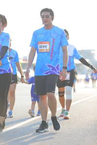 BIB: 9244
                            <button type="button" onclick="openModal(3166239)" class="btn btn-primary btn-sm float-right btn-popup" data-toggle="modal" data-target=".modal-high-quality">
                        <i class="fas fa-shopping-cart"></i> Add to Cart
                    </button>
                                            <button type="button" onclick="isThisMe(3166239, true)" class="btn btn-success btn-sm float-right btn-popup btn-isme hidden" data-toggle="tooltip" data-placement="bottom" title="นี่คือรูปของคุณใช่ไหม คลิกที่นี่เพื่อเอาเข้าอัลบั้ม">
                        <i class="fas fa-plus"></i> Add to album
                    </button>
                    <button type="button" onclick="isThisMe(3166239, false)" class="btn btn-warning btn-sm float-right btn-popup btn-isnotme hidden">
                        <i class="fas fa-ban"></i> Remove from album
                    </button>