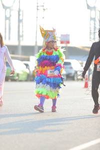 BIB: 922
                            <button type="button" onclick="openModal(3171518)" class="btn btn-primary btn-sm float-right btn-popup" data-toggle="modal" data-target=".modal-high-quality">
                        <i class="fas fa-shopping-cart"></i> Add to Cart
                    </button>
                                            <button type="button" onclick="isThisMe(3171518, true)" class="btn btn-success btn-sm float-right btn-popup btn-isme hidden" data-toggle="tooltip" data-placement="bottom" title="นี่คือรูปของคุณใช่ไหม คลิกที่นี่เพื่อเอาเข้าอัลบั้ม">
                        <i class="fas fa-plus"></i> Add to album
                    </button>
                    <button type="button" onclick="isThisMe(3171518, false)" class="btn btn-warning btn-sm float-right btn-popup btn-isnotme hidden">
                        <i class="fas fa-ban"></i> Remove from album
                    </button>