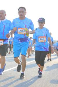 BIB: 9864, 8069
                            <button type="button" onclick="openModal(3161070)" class="btn btn-primary btn-sm float-right btn-popup" data-toggle="modal" data-target=".modal-high-quality">
                        <i class="fas fa-shopping-cart"></i> Add to Cart
                    </button>
                                            <button type="button" onclick="isThisMe(3161070, true)" class="btn btn-success btn-sm float-right btn-popup btn-isme hidden" data-toggle="tooltip" data-placement="bottom" title="นี่คือรูปของคุณใช่ไหม คลิกที่นี่เพื่อเอาเข้าอัลบั้ม">
                        <i class="fas fa-plus"></i> Add to album
                    </button>
                    <button type="button" onclick="isThisMe(3161070, false)" class="btn btn-warning btn-sm float-right btn-popup btn-isnotme hidden">
                        <i class="fas fa-ban"></i> Remove from album
                    </button>