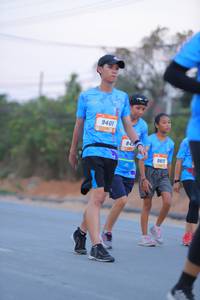 BIB: 9401, 985
                            <button type="button" onclick="openModal(3316842)" class="btn btn-primary btn-sm float-right btn-popup" data-toggle="modal" data-target=".modal-high-quality">
                        <i class="fas fa-shopping-cart"></i> Add to Cart
                    </button>
                                            <button type="button" onclick="isThisMe(3316842, true)" class="btn btn-success btn-sm float-right btn-popup btn-isme hidden" data-toggle="tooltip" data-placement="bottom" title="นี่คือรูปของคุณใช่ไหม คลิกที่นี่เพื่อเอาเข้าอัลบั้ม">
                        <i class="fas fa-plus"></i> Add to album
                    </button>
                    <button type="button" onclick="isThisMe(3316842, false)" class="btn btn-warning btn-sm float-right btn-popup btn-isnotme hidden">
                        <i class="fas fa-ban"></i> Remove from album
                    </button>