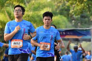BIB: 8652
                            <button type="button" onclick="openModal(3091526)" class="btn btn-primary btn-sm float-right btn-popup" data-toggle="modal" data-target=".modal-high-quality">
                        <i class="fas fa-shopping-cart"></i> Add to Cart
                    </button>
                                            <button type="button" onclick="isThisMe(3091526, true)" class="btn btn-success btn-sm float-right btn-popup btn-isme hidden" data-toggle="tooltip" data-placement="bottom" title="นี่คือรูปของคุณใช่ไหม คลิกที่นี่เพื่อเอาเข้าอัลบั้ม">
                        <i class="fas fa-plus"></i> Add to album
                    </button>
                    <button type="button" onclick="isThisMe(3091526, false)" class="btn btn-warning btn-sm float-right btn-popup btn-isnotme hidden">
                        <i class="fas fa-ban"></i> Remove from album
                    </button>