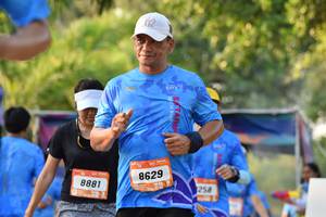 BIB: 8629, 8881, 258
                            <button type="button" onclick="openModal(3091410)" class="btn btn-primary btn-sm float-right btn-popup" data-toggle="modal" data-target=".modal-high-quality">
                        <i class="fas fa-shopping-cart"></i> Add to Cart
                    </button>
                                            <button type="button" onclick="isThisMe(3091410, true)" class="btn btn-success btn-sm float-right btn-popup btn-isme hidden" data-toggle="tooltip" data-placement="bottom" title="นี่คือรูปของคุณใช่ไหม คลิกที่นี่เพื่อเอาเข้าอัลบั้ม">
                        <i class="fas fa-plus"></i> Add to album
                    </button>
                    <button type="button" onclick="isThisMe(3091410, false)" class="btn btn-warning btn-sm float-right btn-popup btn-isnotme hidden">
                        <i class="fas fa-ban"></i> Remove from album
                    </button>