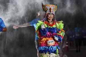 BIB: 9224
                            <button type="button" onclick="openModal(3130242)" class="btn btn-primary btn-sm float-right btn-popup" data-toggle="modal" data-target=".modal-high-quality">
                        <i class="fas fa-shopping-cart"></i> Add to Cart
                    </button>
                                            <button type="button" onclick="isThisMe(3130242, true)" class="btn btn-success btn-sm float-right btn-popup btn-isme hidden" data-toggle="tooltip" data-placement="bottom" title="นี่คือรูปของคุณใช่ไหม คลิกที่นี่เพื่อเอาเข้าอัลบั้ม">
                        <i class="fas fa-plus"></i> Add to album
                    </button>
                    <button type="button" onclick="isThisMe(3130242, false)" class="btn btn-warning btn-sm float-right btn-popup btn-isnotme hidden">
                        <i class="fas fa-ban"></i> Remove from album
                    </button>