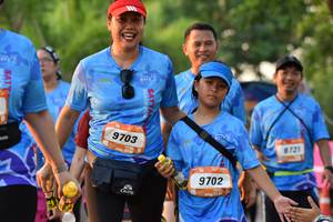 BIB: 9703, 8721, 9702
                            <button type="button" onclick="openModal(3102603)" class="btn btn-primary btn-sm float-right btn-popup" data-toggle="modal" data-target=".modal-high-quality">
                        <i class="fas fa-shopping-cart"></i> Add to Cart
                    </button>
                                            <button type="button" onclick="isThisMe(3102603, true)" class="btn btn-success btn-sm float-right btn-popup btn-isme hidden" data-toggle="tooltip" data-placement="bottom" title="นี่คือรูปของคุณใช่ไหม คลิกที่นี่เพื่อเอาเข้าอัลบั้ม">
                        <i class="fas fa-plus"></i> Add to album
                    </button>
                    <button type="button" onclick="isThisMe(3102603, false)" class="btn btn-warning btn-sm float-right btn-popup btn-isnotme hidden">
                        <i class="fas fa-ban"></i> Remove from album
                    </button>