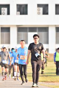 BIB: 6925
                            <button type="button" onclick="openModal(3090375)" class="btn btn-primary btn-sm float-right btn-popup" data-toggle="modal" data-target=".modal-high-quality">
                        <i class="fas fa-shopping-cart"></i> Add to Cart
                    </button>
                                            <button type="button" onclick="isThisMe(3090375, true)" class="btn btn-success btn-sm float-right btn-popup btn-isme hidden" data-toggle="tooltip" data-placement="bottom" title="นี่คือรูปของคุณใช่ไหม คลิกที่นี่เพื่อเอาเข้าอัลบั้ม">
                        <i class="fas fa-plus"></i> Add to album
                    </button>
                    <button type="button" onclick="isThisMe(3090375, false)" class="btn btn-warning btn-sm float-right btn-popup btn-isnotme hidden">
                        <i class="fas fa-ban"></i> Remove from album
                    </button>