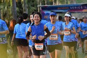 BIB: 8946, 8260, 9263
                            <button type="button" onclick="openModal(3101471)" class="btn btn-primary btn-sm float-right btn-popup" data-toggle="modal" data-target=".modal-high-quality">
                        <i class="fas fa-shopping-cart"></i> Add to Cart
                    </button>
                                            <button type="button" onclick="isThisMe(3101471, true)" class="btn btn-success btn-sm float-right btn-popup btn-isme hidden" data-toggle="tooltip" data-placement="bottom" title="นี่คือรูปของคุณใช่ไหม คลิกที่นี่เพื่อเอาเข้าอัลบั้ม">
                        <i class="fas fa-plus"></i> Add to album
                    </button>
                    <button type="button" onclick="isThisMe(3101471, false)" class="btn btn-warning btn-sm float-right btn-popup btn-isnotme hidden">
                        <i class="fas fa-ban"></i> Remove from album
                    </button>