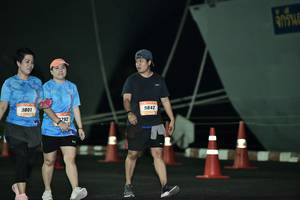 BIB: 3801, 9842
                            <button type="button" onclick="openModal(3210942)" class="btn btn-primary btn-sm float-right btn-popup" data-toggle="modal" data-target=".modal-high-quality">
                        <i class="fas fa-shopping-cart"></i> Add to Cart
                    </button>
                                            <button type="button" onclick="isThisMe(3210942, true)" class="btn btn-success btn-sm float-right btn-popup btn-isme hidden" data-toggle="tooltip" data-placement="bottom" title="นี่คือรูปของคุณใช่ไหม คลิกที่นี่เพื่อเอาเข้าอัลบั้ม">
                        <i class="fas fa-plus"></i> Add to album
                    </button>
                    <button type="button" onclick="isThisMe(3210942, false)" class="btn btn-warning btn-sm float-right btn-popup btn-isnotme hidden">
                        <i class="fas fa-ban"></i> Remove from album
                    </button>