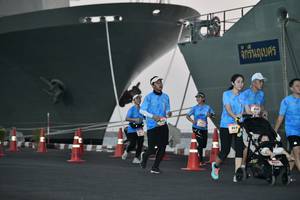 BIB: 
                            <button type="button" onclick="openModal(3207735)" class="btn btn-primary btn-sm float-right btn-popup" data-toggle="modal" data-target=".modal-high-quality">
                        <i class="fas fa-shopping-cart"></i> Add to Cart
                    </button>
                                            <button type="button" onclick="isThisMe(3207735, true)" class="btn btn-success btn-sm float-right btn-popup btn-isme hidden" data-toggle="tooltip" data-placement="bottom" title="นี่คือรูปของคุณใช่ไหม คลิกที่นี่เพื่อเอาเข้าอัลบั้ม">
                        <i class="fas fa-plus"></i> Add to album
                    </button>
                    <button type="button" onclick="isThisMe(3207735, false)" class="btn btn-warning btn-sm float-right btn-popup btn-isnotme hidden">
                        <i class="fas fa-ban"></i> Remove from album
                    </button>