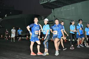 BIB: 955
                            <button type="button" onclick="openModal(3209989)" class="btn btn-primary btn-sm float-right btn-popup" data-toggle="modal" data-target=".modal-high-quality">
                        <i class="fas fa-shopping-cart"></i> Add to Cart
                    </button>
                                            <button type="button" onclick="isThisMe(3209989, true)" class="btn btn-success btn-sm float-right btn-popup btn-isme hidden" data-toggle="tooltip" data-placement="bottom" title="นี่คือรูปของคุณใช่ไหม คลิกที่นี่เพื่อเอาเข้าอัลบั้ม">
                        <i class="fas fa-plus"></i> Add to album
                    </button>
                    <button type="button" onclick="isThisMe(3209989, false)" class="btn btn-warning btn-sm float-right btn-popup btn-isnotme hidden">
                        <i class="fas fa-ban"></i> Remove from album
                    </button>