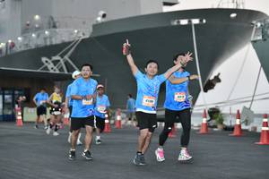 BIB: 8978, 590
                            <button type="button" onclick="openModal(3518974)" class="btn btn-primary btn-sm float-right btn-popup" data-toggle="modal" data-target=".modal-high-quality">
                        <i class="fas fa-shopping-cart"></i> Add to Cart
                    </button>
                                            <button type="button" onclick="isThisMe(3518974, true)" class="btn btn-success btn-sm float-right btn-popup btn-isme hidden" data-toggle="tooltip" data-placement="bottom" title="นี่คือรูปของคุณใช่ไหม คลิกที่นี่เพื่อเอาเข้าอัลบั้ม">
                        <i class="fas fa-plus"></i> Add to album
                    </button>
                    <button type="button" onclick="isThisMe(3518974, false)" class="btn btn-warning btn-sm float-right btn-popup btn-isnotme hidden">
                        <i class="fas fa-ban"></i> Remove from album
                    </button>