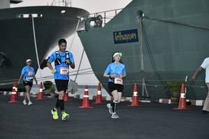 BIB: 8592, 0333
                            <button type="button" onclick="openModal(3518989)" class="btn btn-primary btn-sm float-right btn-popup" data-toggle="modal" data-target=".modal-high-quality">
                        <i class="fas fa-shopping-cart"></i> Add to Cart
                    </button>
                                            <button type="button" onclick="isThisMe(3518989, true)" class="btn btn-success btn-sm float-right btn-popup btn-isme hidden" data-toggle="tooltip" data-placement="bottom" title="นี่คือรูปของคุณใช่ไหม คลิกที่นี่เพื่อเอาเข้าอัลบั้ม">
                        <i class="fas fa-plus"></i> Add to album
                    </button>
                    <button type="button" onclick="isThisMe(3518989, false)" class="btn btn-warning btn-sm float-right btn-popup btn-isnotme hidden">
                        <i class="fas fa-ban"></i> Remove from album
                    </button>