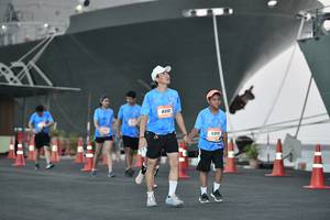 BIB: 8312, 8311
                            <button type="button" onclick="openModal(3518975)" class="btn btn-primary btn-sm float-right btn-popup" data-toggle="modal" data-target=".modal-high-quality">
                        <i class="fas fa-shopping-cart"></i> Add to Cart
                    </button>
                                            <button type="button" onclick="isThisMe(3518975, true)" class="btn btn-success btn-sm float-right btn-popup btn-isme hidden" data-toggle="tooltip" data-placement="bottom" title="นี่คือรูปของคุณใช่ไหม คลิกที่นี่เพื่อเอาเข้าอัลบั้ม">
                        <i class="fas fa-plus"></i> Add to album
                    </button>
                    <button type="button" onclick="isThisMe(3518975, false)" class="btn btn-warning btn-sm float-right btn-popup btn-isnotme hidden">
                        <i class="fas fa-ban"></i> Remove from album
                    </button>